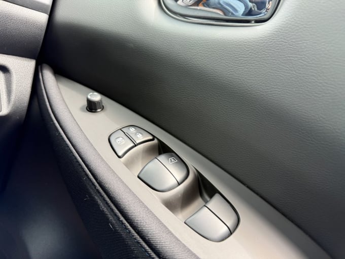 2025 Nissan Leaf