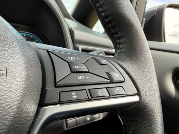 2025 Nissan Leaf