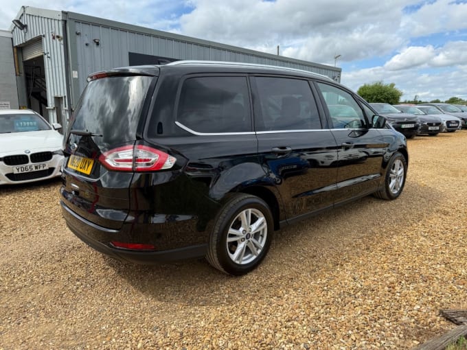 2025 Ford Galaxy