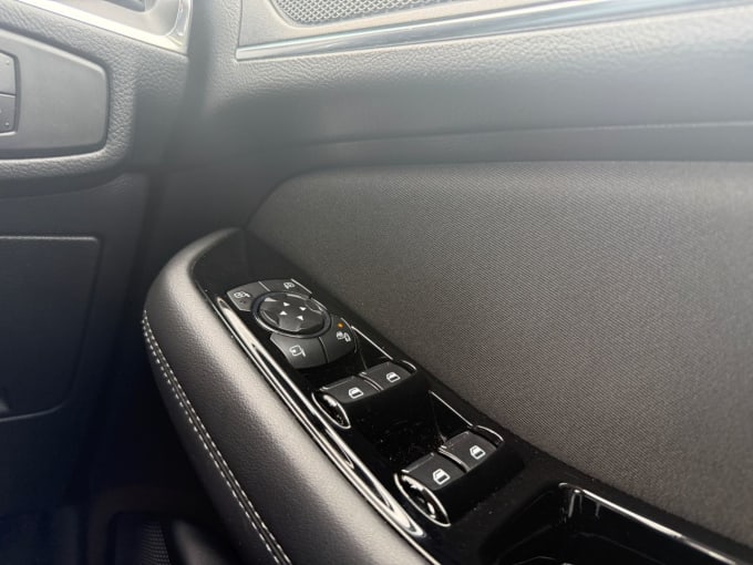 2025 Ford Galaxy