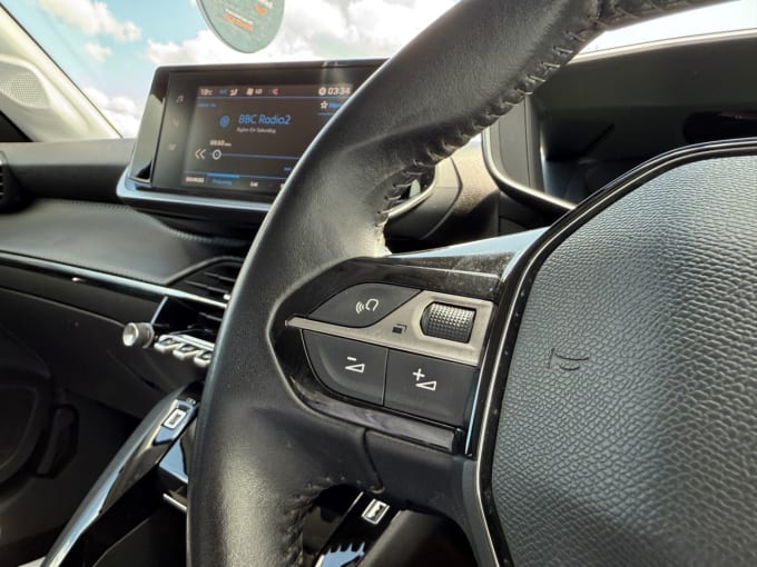 2025 Peugeot 208