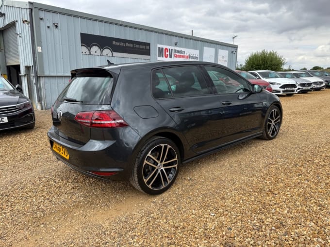 2025 Volkswagen Golf