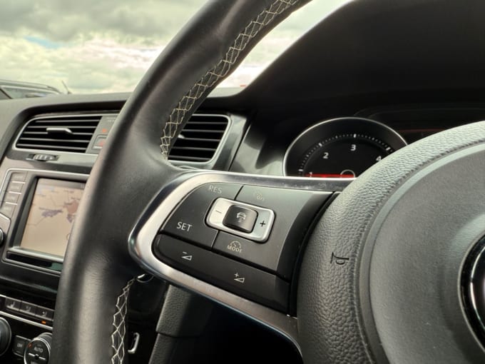 2025 Volkswagen Golf