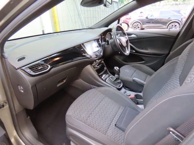 2025 Vauxhall Astra