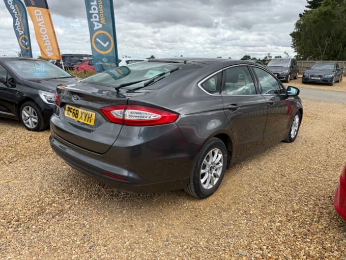 2025 Ford Mondeo