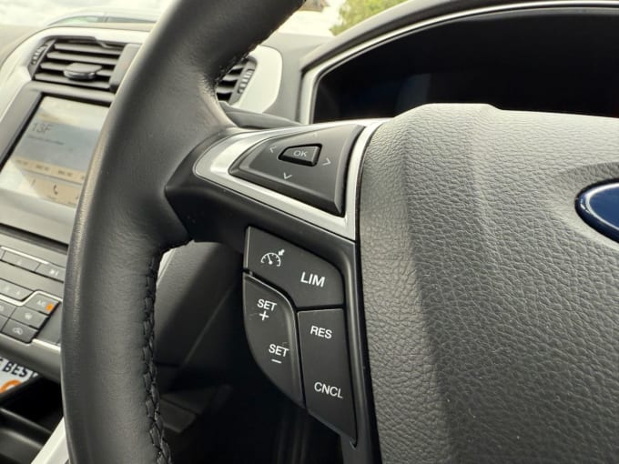 2025 Ford Mondeo