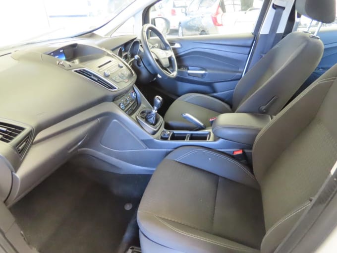 2025 Ford Grand C-max