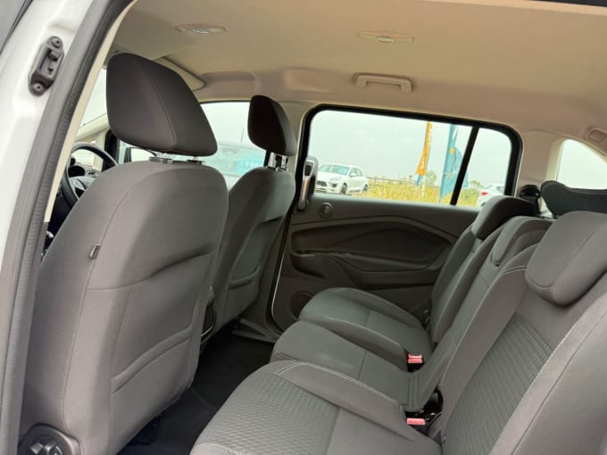 2025 Ford Grand C-max