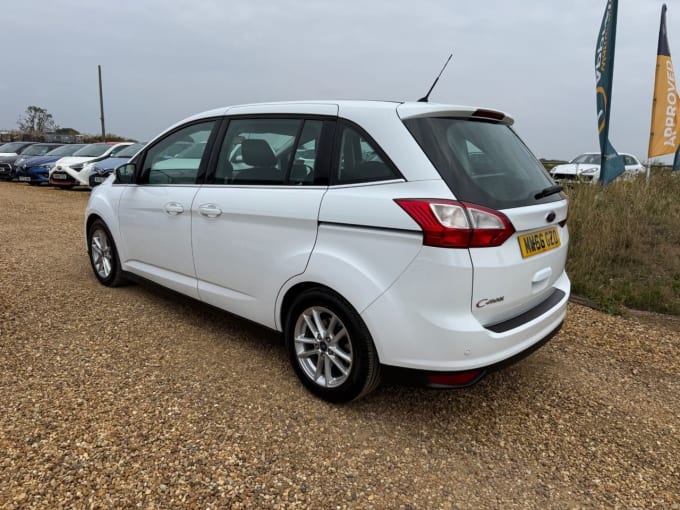 2025 Ford Grand C-max