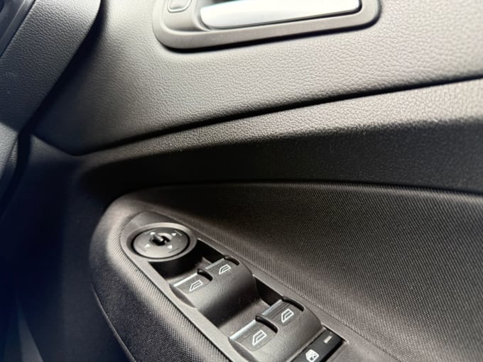 2025 Ford Grand C-max