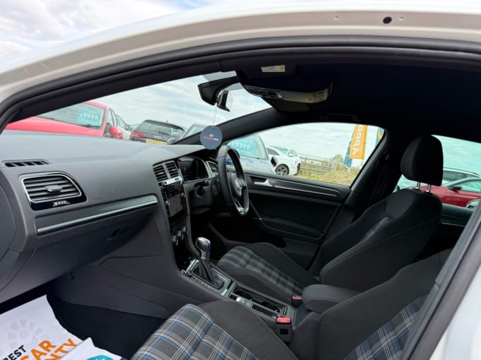 2025 Volkswagen Golf