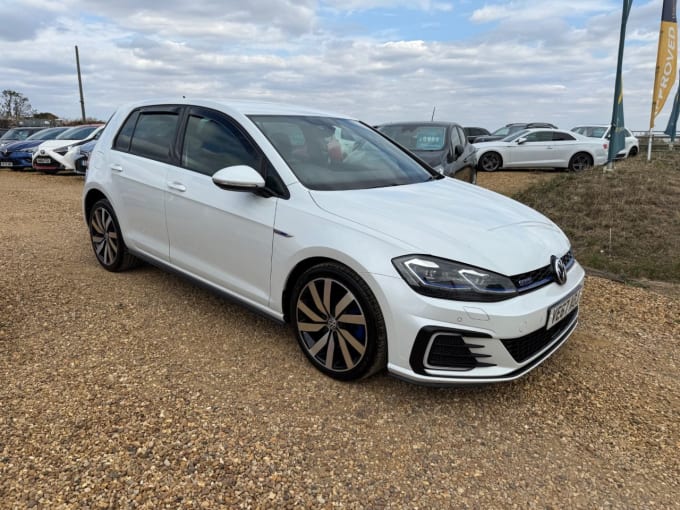 2025 Volkswagen Golf