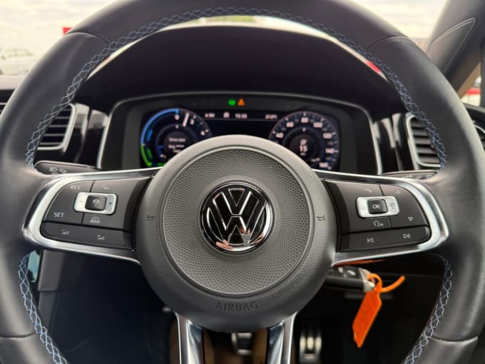 2025 Volkswagen Golf