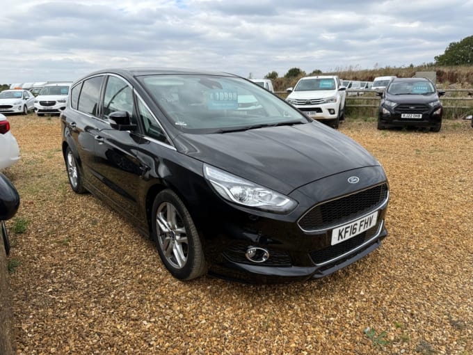 2025 Ford S-max