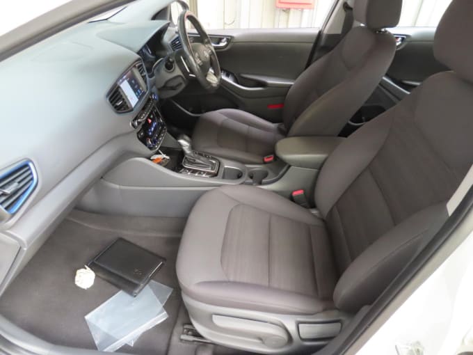 2025 Hyundai Ioniq