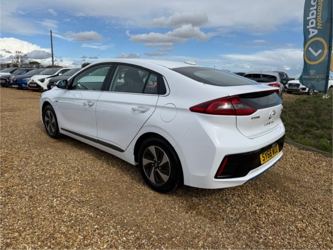 2025 Hyundai Ioniq