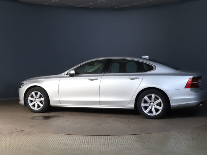 2025 Volvo S90