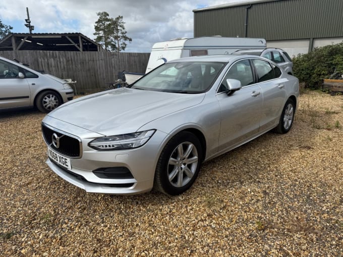 2025 Volvo S90