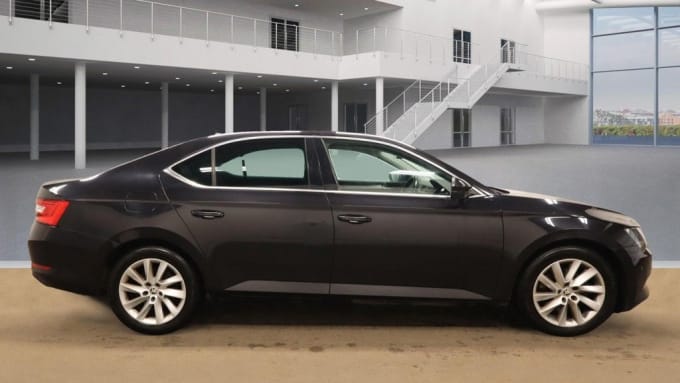 2025 Skoda Superb