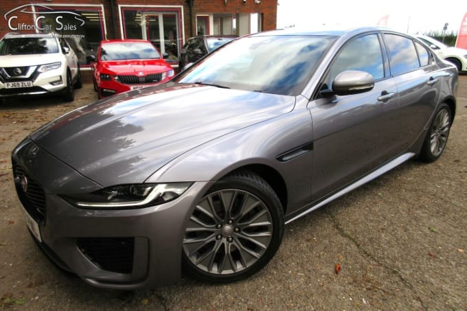 2019 Jaguar Xe