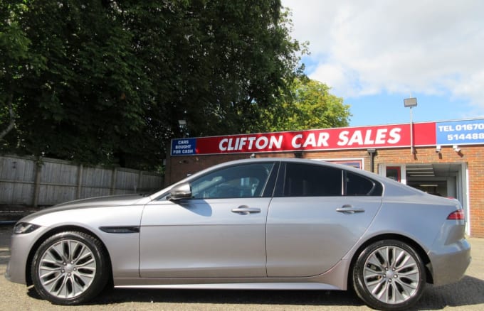 2019 Jaguar Xe