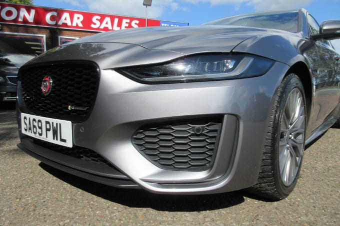2019 Jaguar Xe