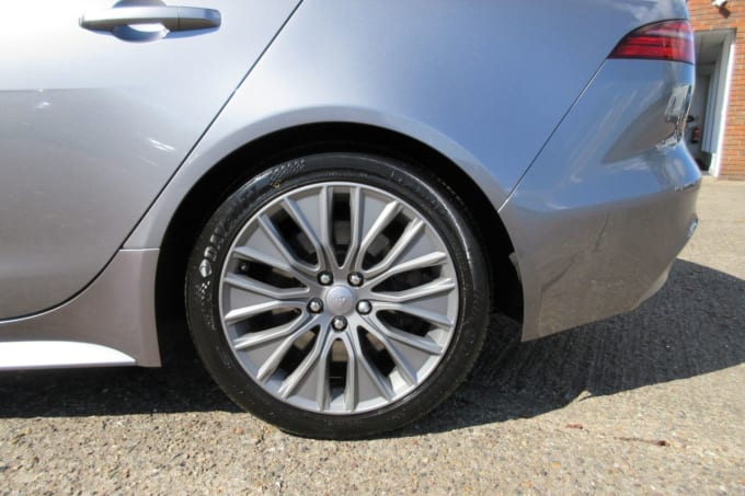 2019 Jaguar Xe