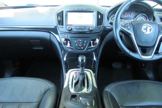2025 Vauxhall Insignia