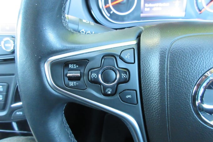 2025 Vauxhall Insignia
