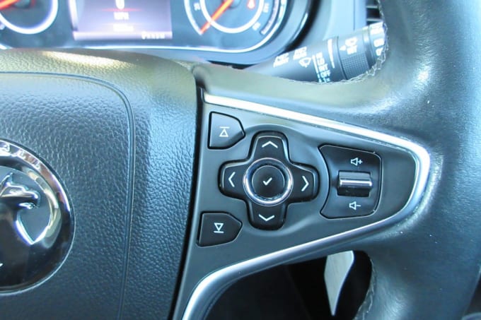2025 Vauxhall Insignia