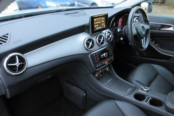 2025 Mercedes-benz 180