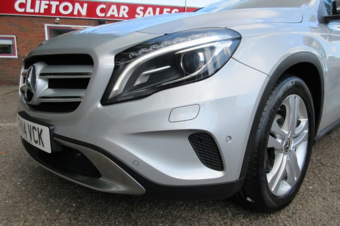 2025 Mercedes-benz 180