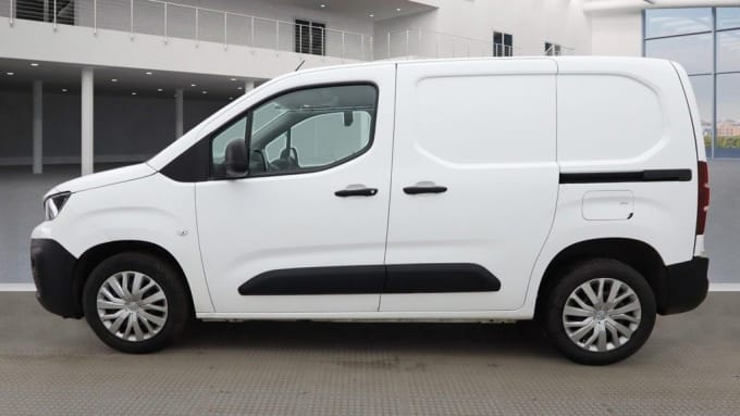 2025 Peugeot Partner
