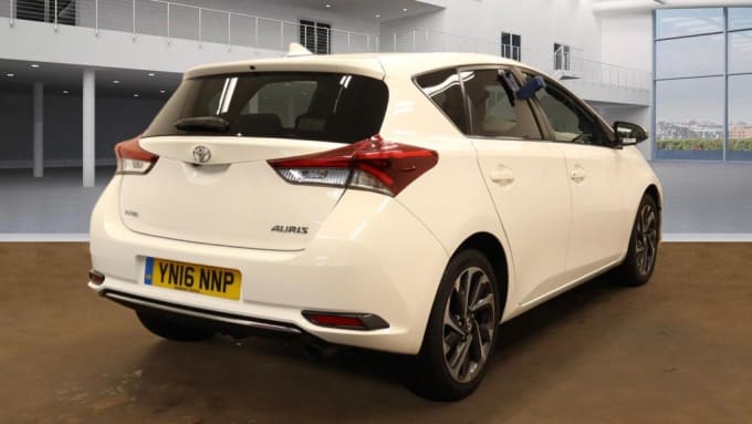 2025 Toyota Auris