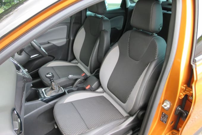2025 Vauxhall Crossland X