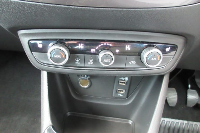 2025 Vauxhall Crossland X