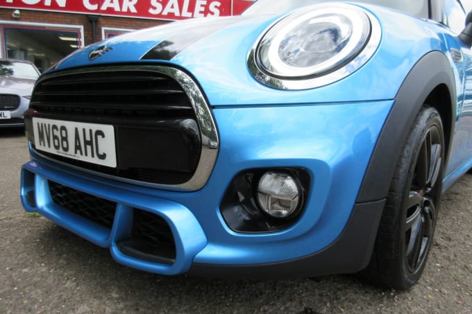 2025 Mini Hatch