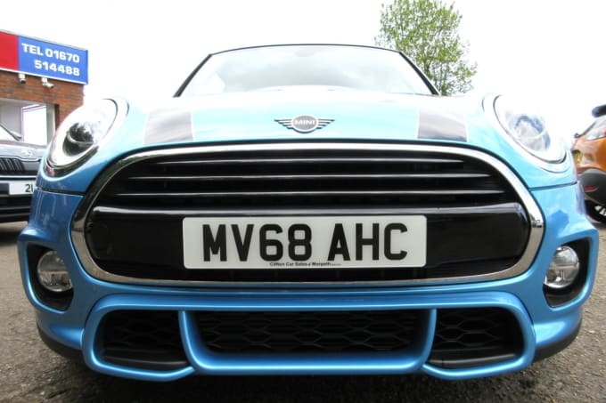 2025 Mini Hatch