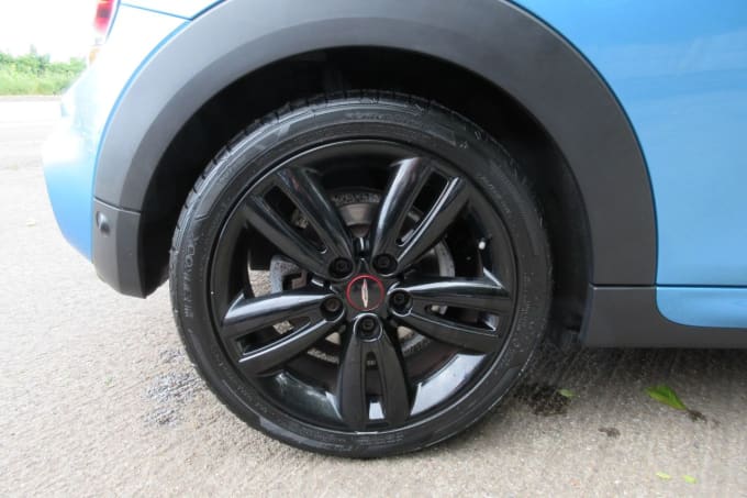 2025 Mini Hatch