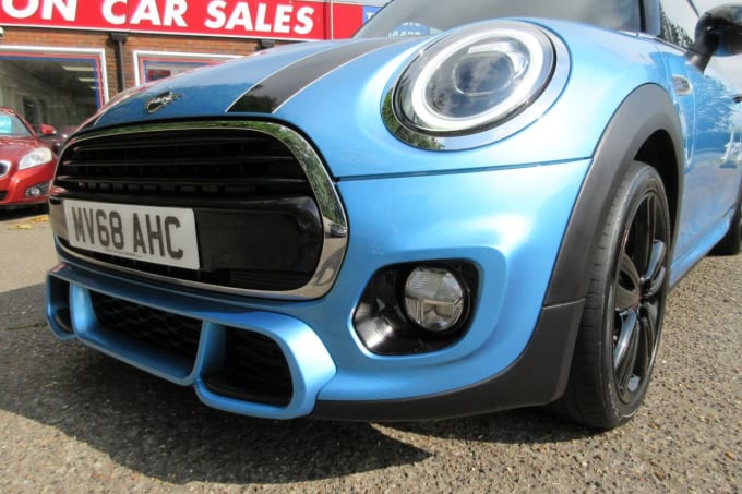 2025 Mini Hatch
