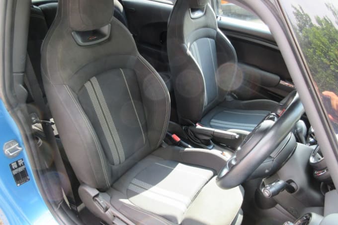 2025 Mini Hatch