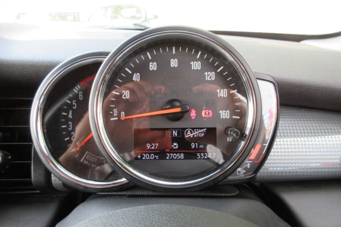 2025 Mini Hatch