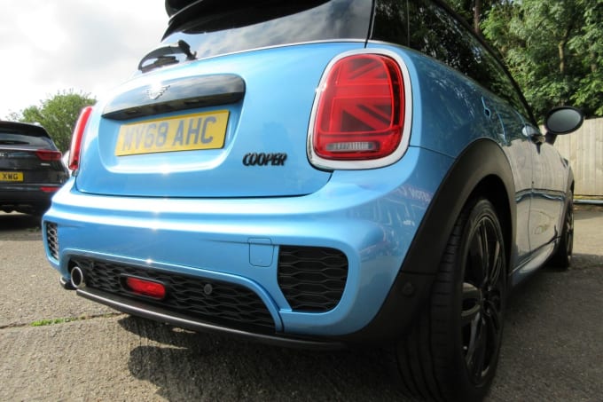 2025 Mini Hatch