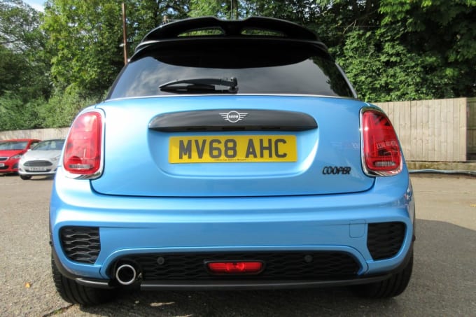 2025 Mini Hatch