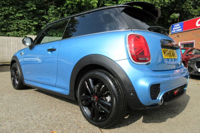 2025 Mini Hatch