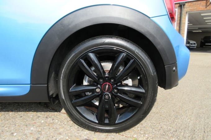 2025 Mini Hatch