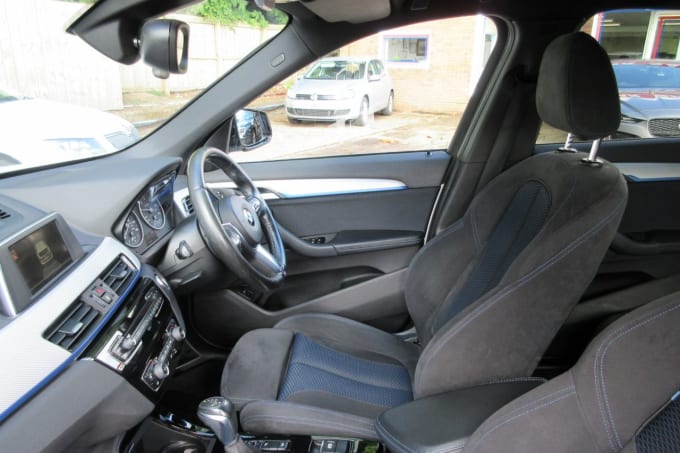 2025 BMW X1