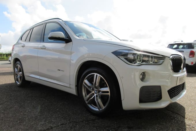 2025 BMW X1