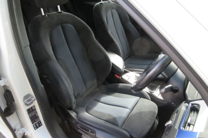 2025 BMW X1