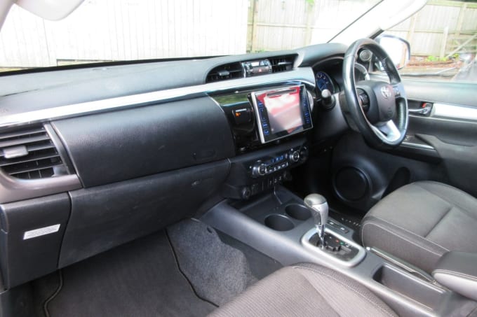 2025 Toyota Hi-lux